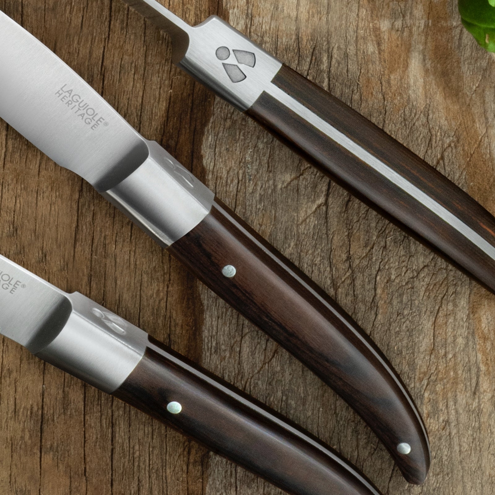 LAGUIOLE テーブルナイフ 8本セット Amazon.com: Laguiole 8-Piece Stainless Steel Forks & Steak